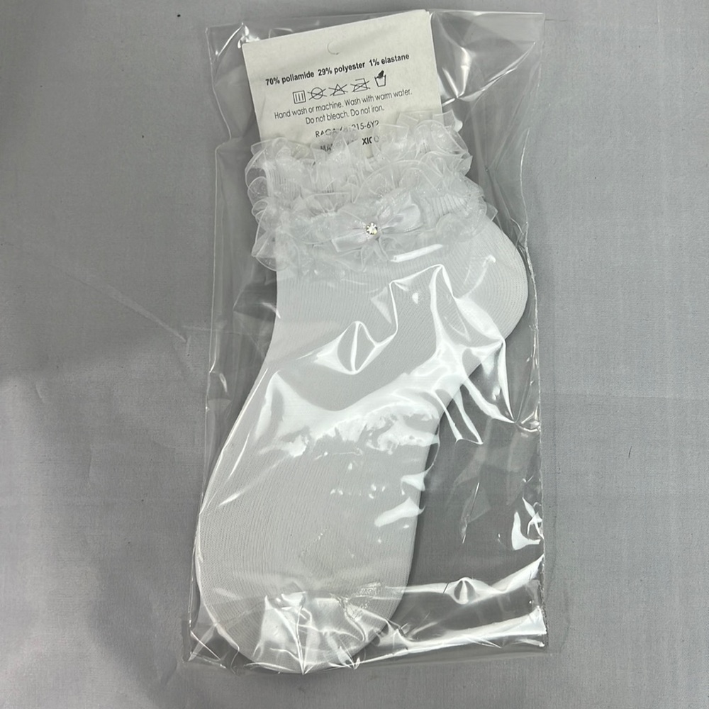 Bobby ruffled socks size 9-11